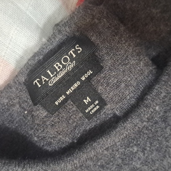 Talbots pure merino wool 1/2 sleeve Medium sweater - Picture 2 of 3